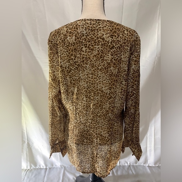 3/$28❤️EMMA&JAMES animal print V-neck long sleeve top size 12 - Picture 6 of 7